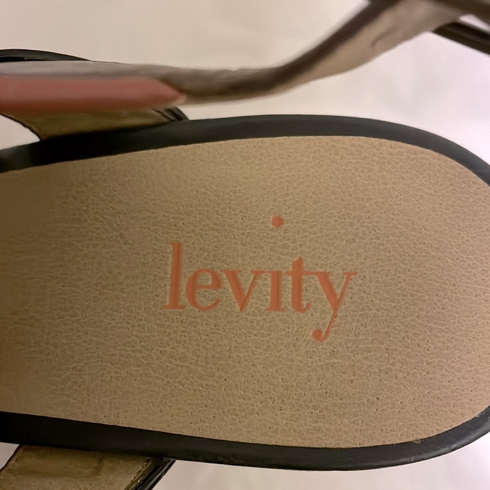 Platform sandals - Picture 8 of 11
